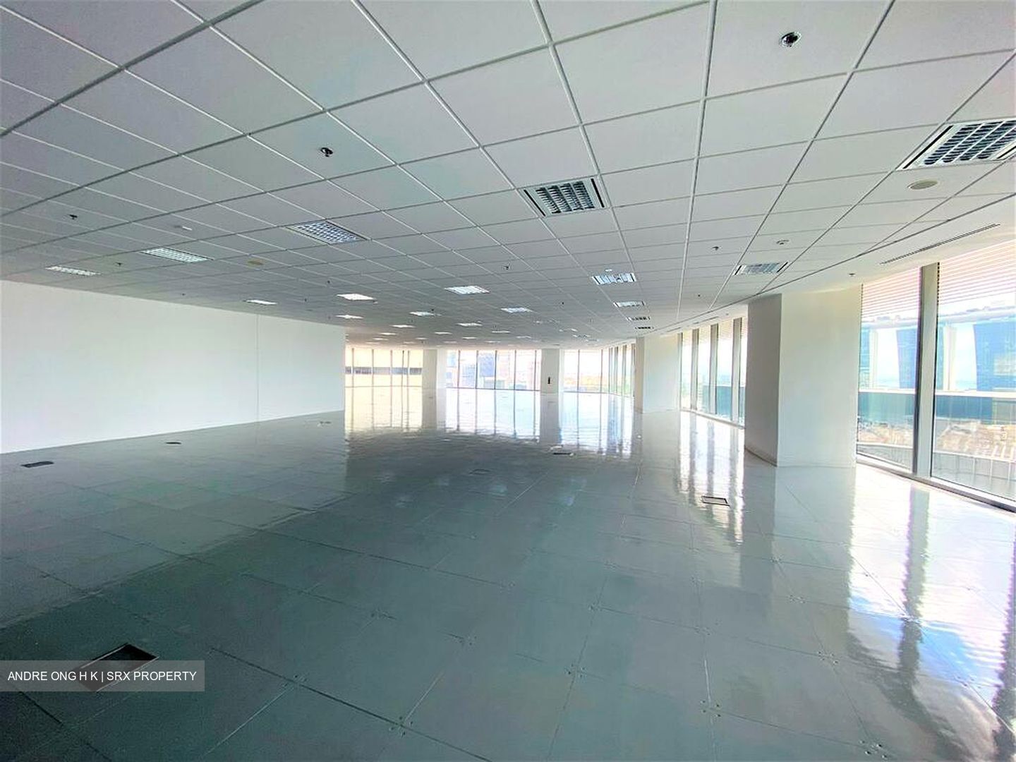 Ocean Financial Centre (D1), Office #592847251